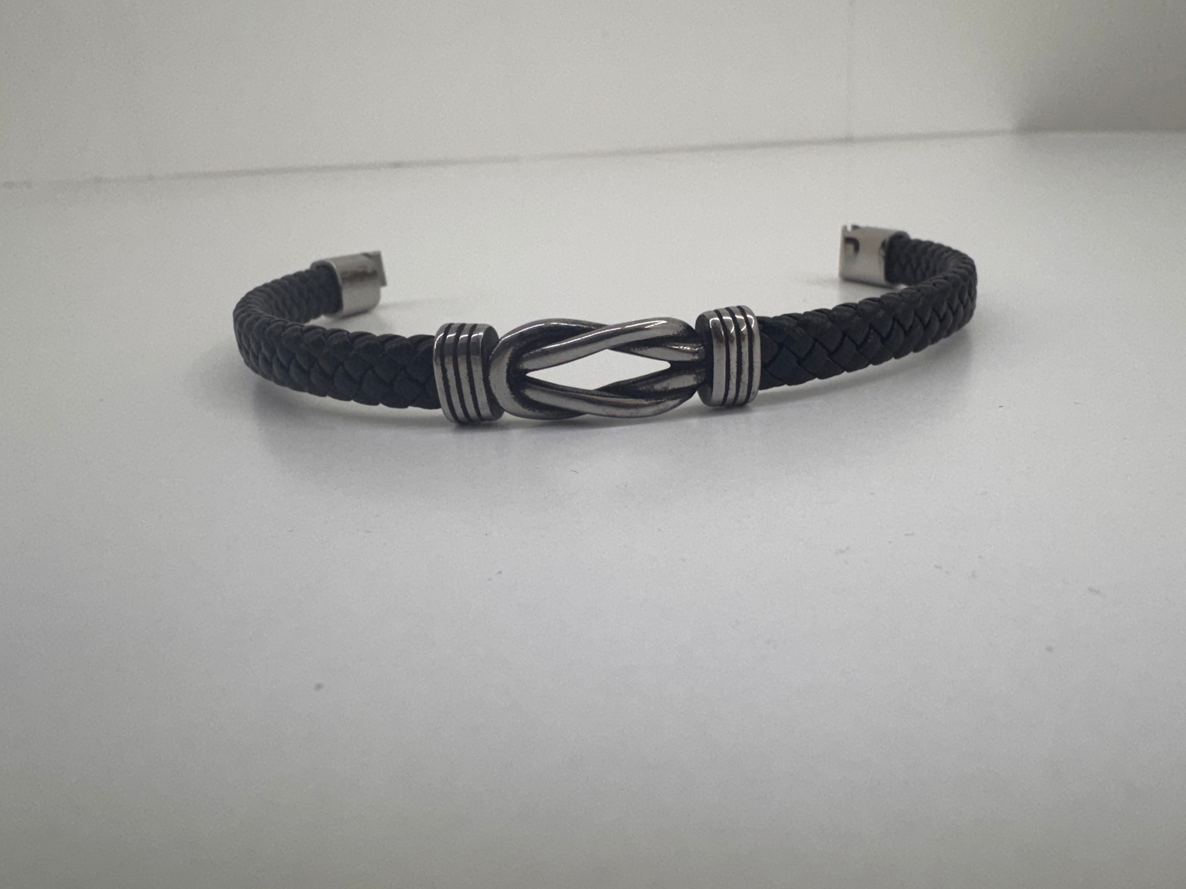 Pulsera de Acero y Cuero Nudo Entrelazado
