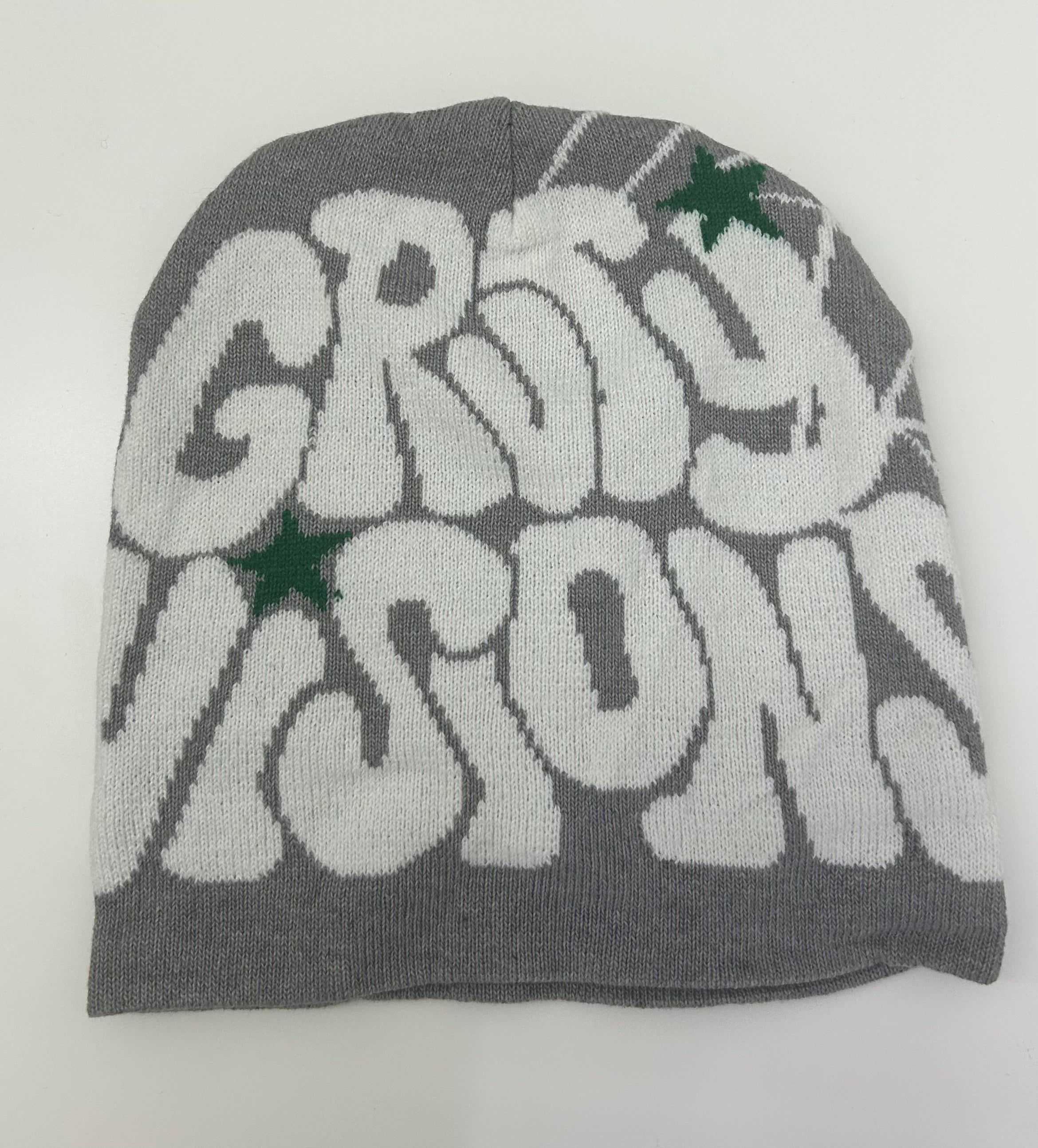 Gorro estilo Y2K